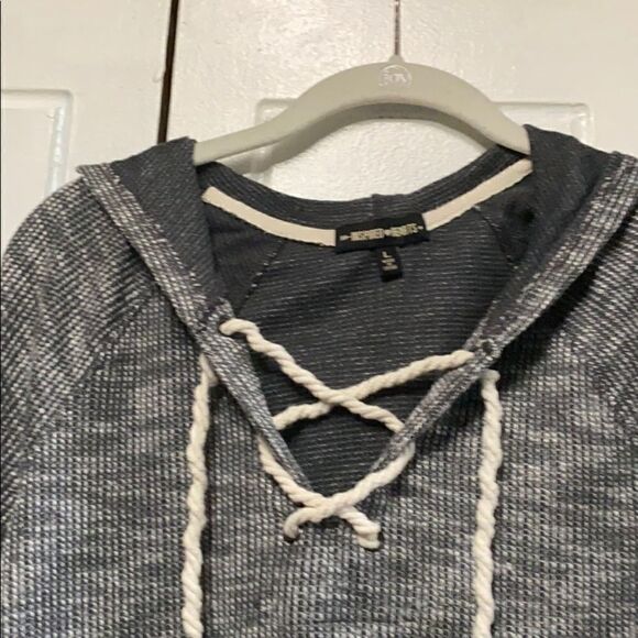 Inspired Hearts Sweater large - Picture 2 of 8